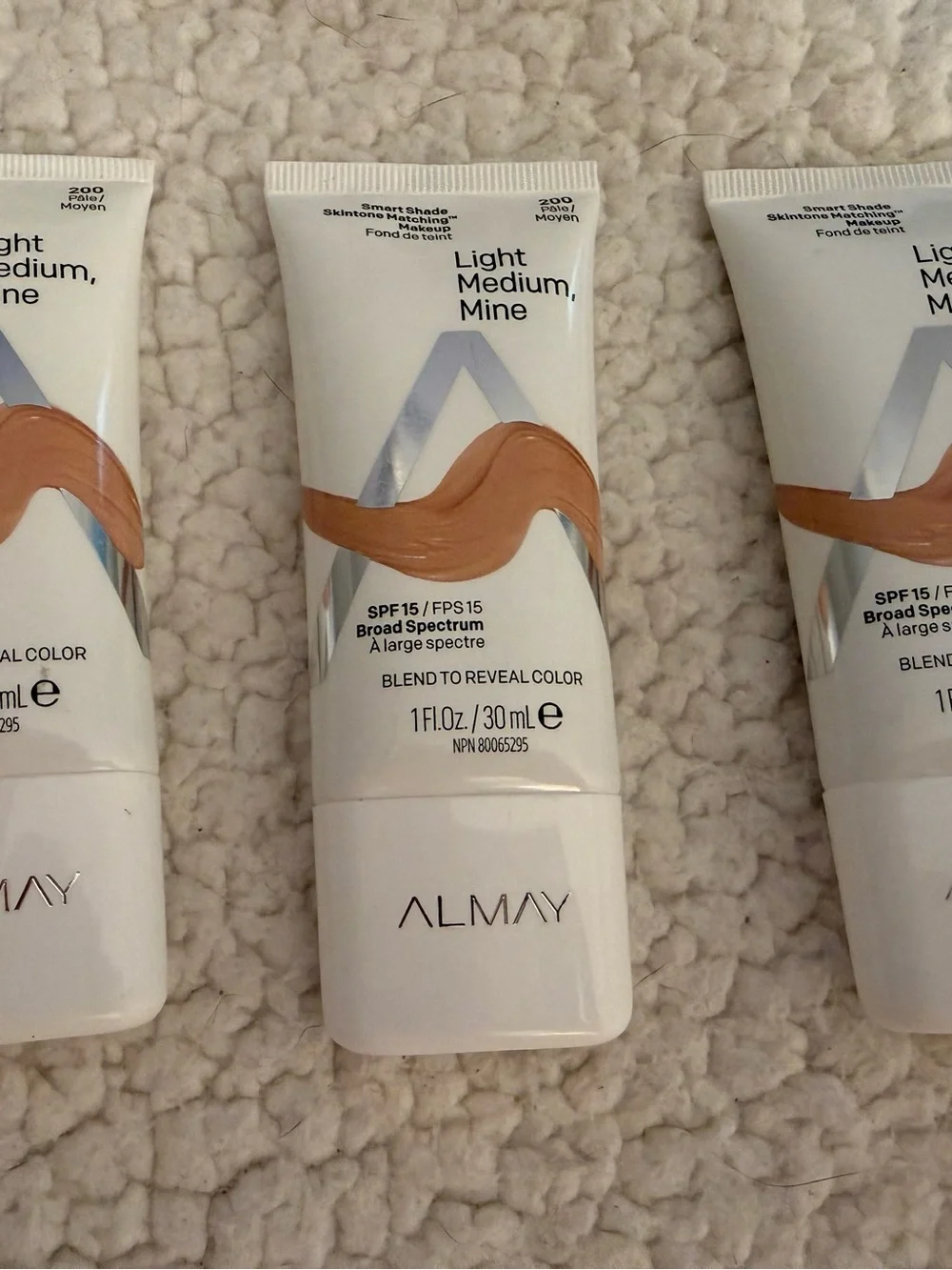 Almay Ageless Smart Shade Foundation Skin Tone Matching 200-LIGHT MEDIUM